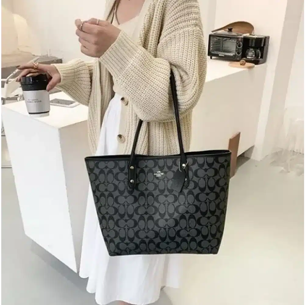 Classy Women’s Coach Signature Tote Bag