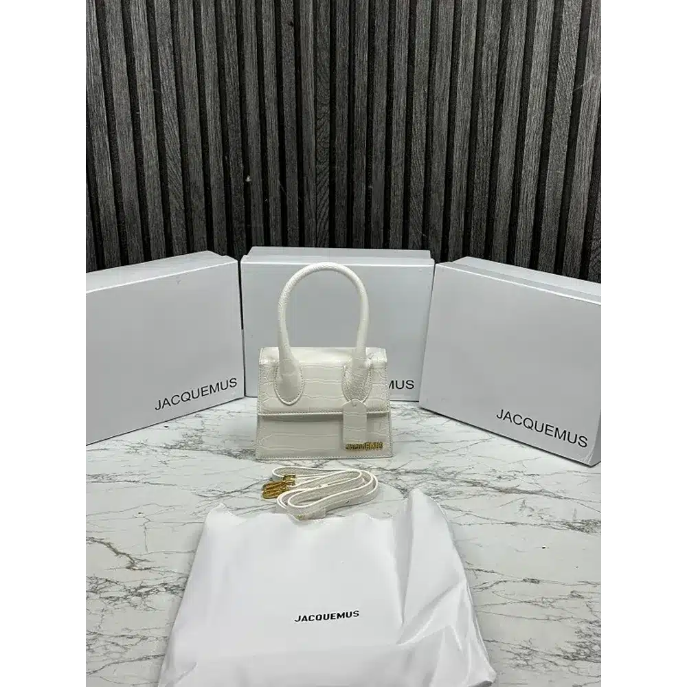 Classy Women’s Jacquemus Hanbag