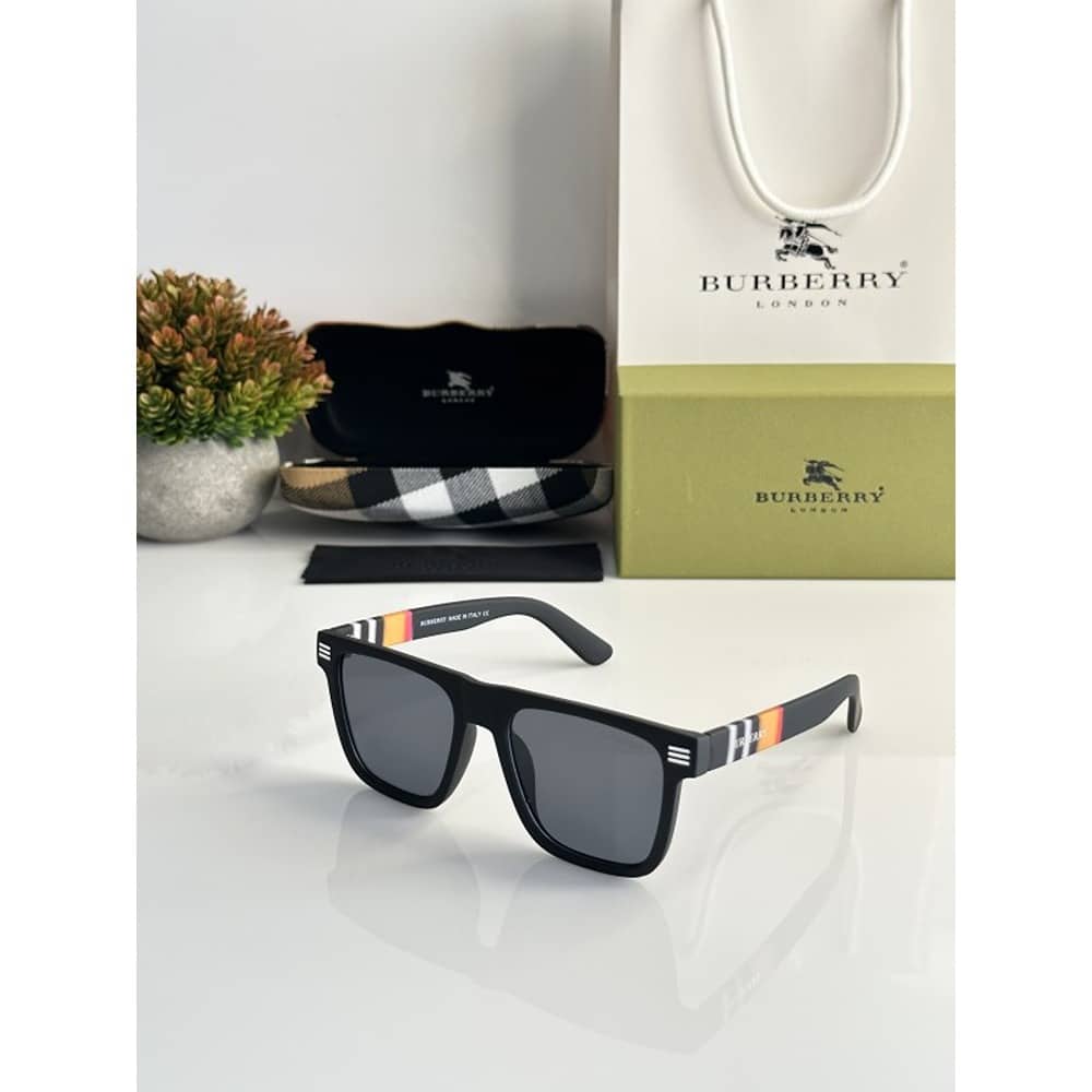 Black 4382 Burberry Sunglasses