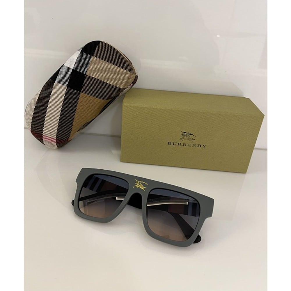 Burberry Sunglasses logo grand matt grey_113