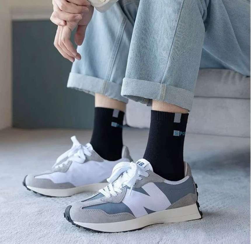 New Balance 327 Grey