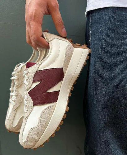 New Balance 327