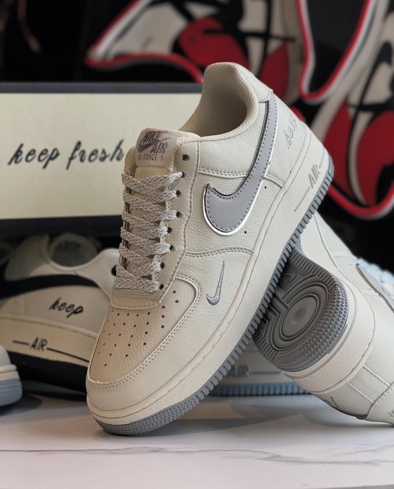 Airforce 1 Beige Sneakers