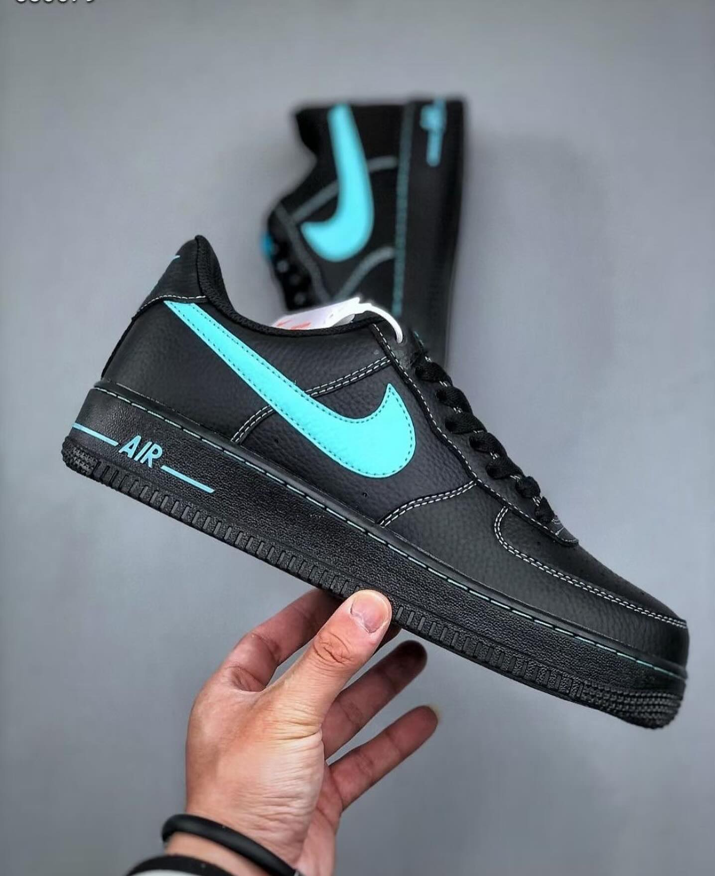 Airforce 1 Cyan Sneakers