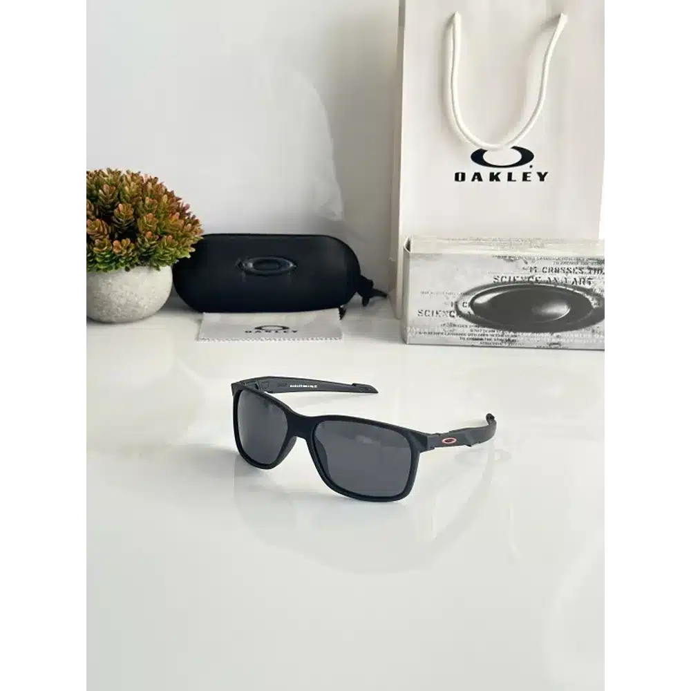 Stylish Men’s Oakley Sunglasses