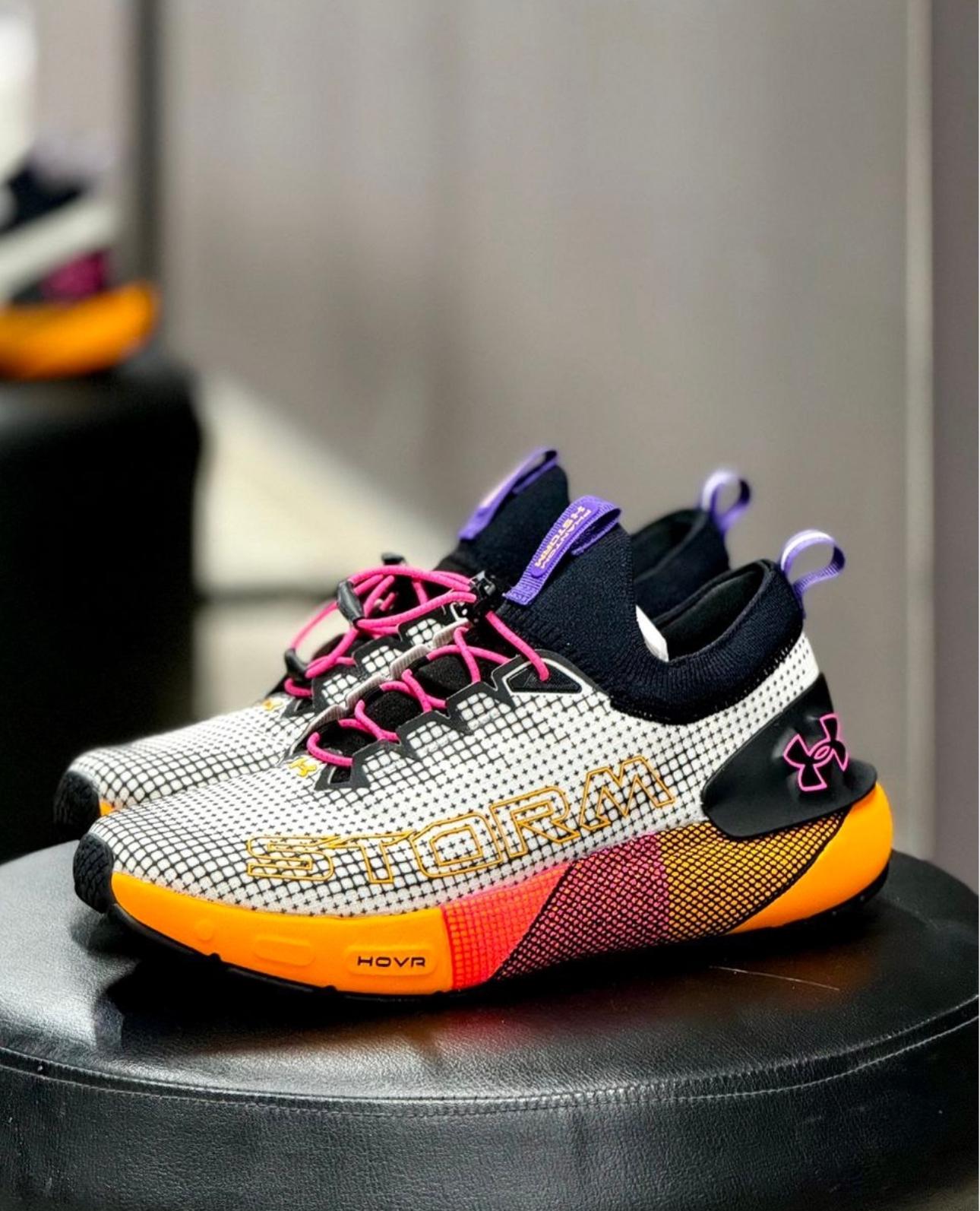 Under Armour HOVR Storm