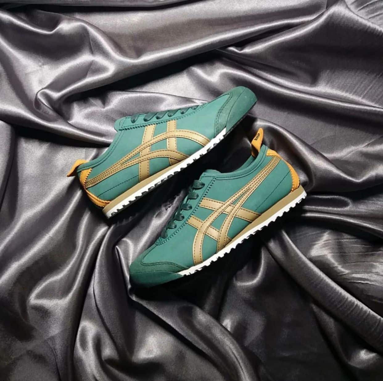 Onitsuka Tiger Mexico 66 Green Sneakers