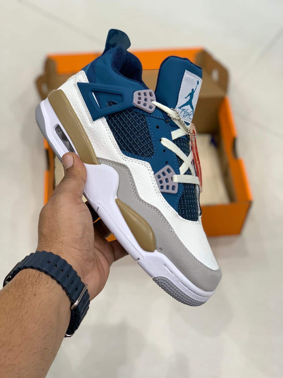 Nike Air Retro 4 White Blue Sneakers
