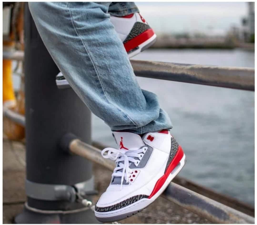 Nike Air Retro 3 Black Red Sneakers
