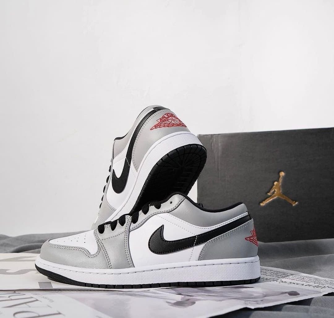 Nike Air Retro Sneakers