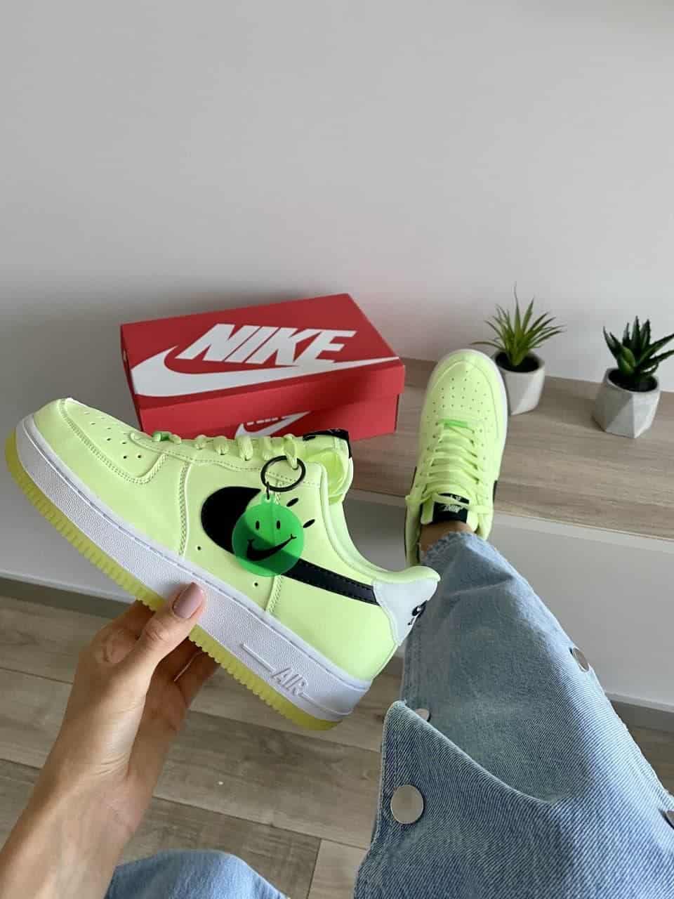 Nike Airforce 1 Light Green Sneakers