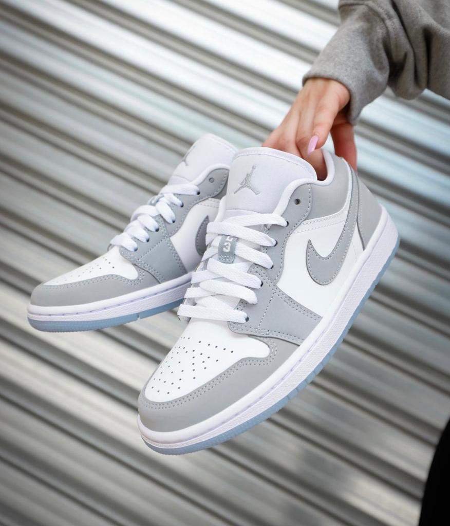 Nike Air 1 Wolf Grey Low Sneakers