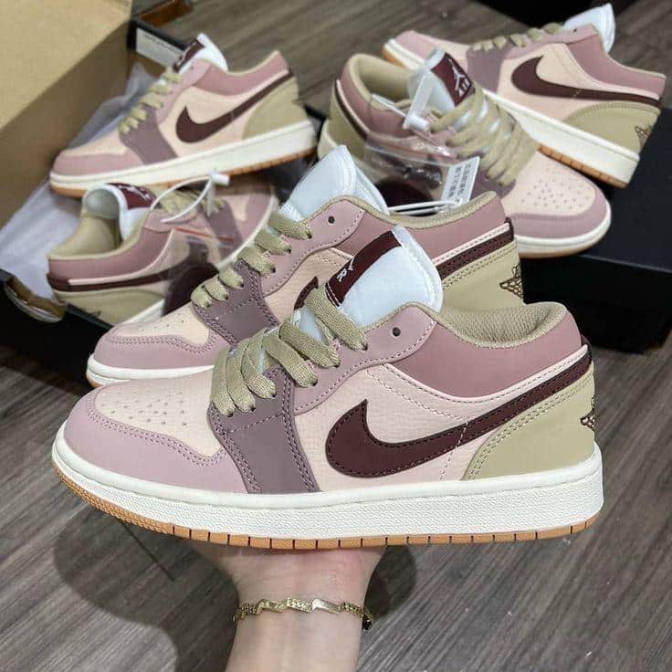 Nike Air 1 Mid Dark Pony Smoky Low Sneakers