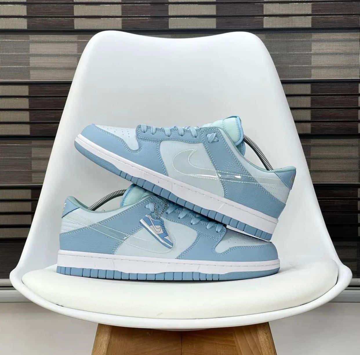 Nike SB Dunk Aura Sneakers