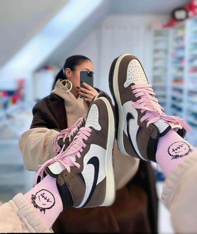 Nike Air 1 Travis Scott Long Sneakers