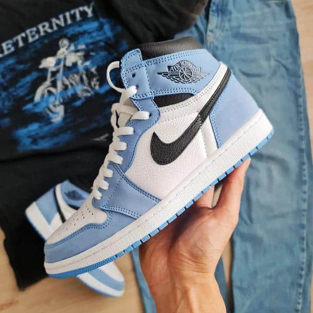 Nike Air Retro 1 University Blue Long Sneakers