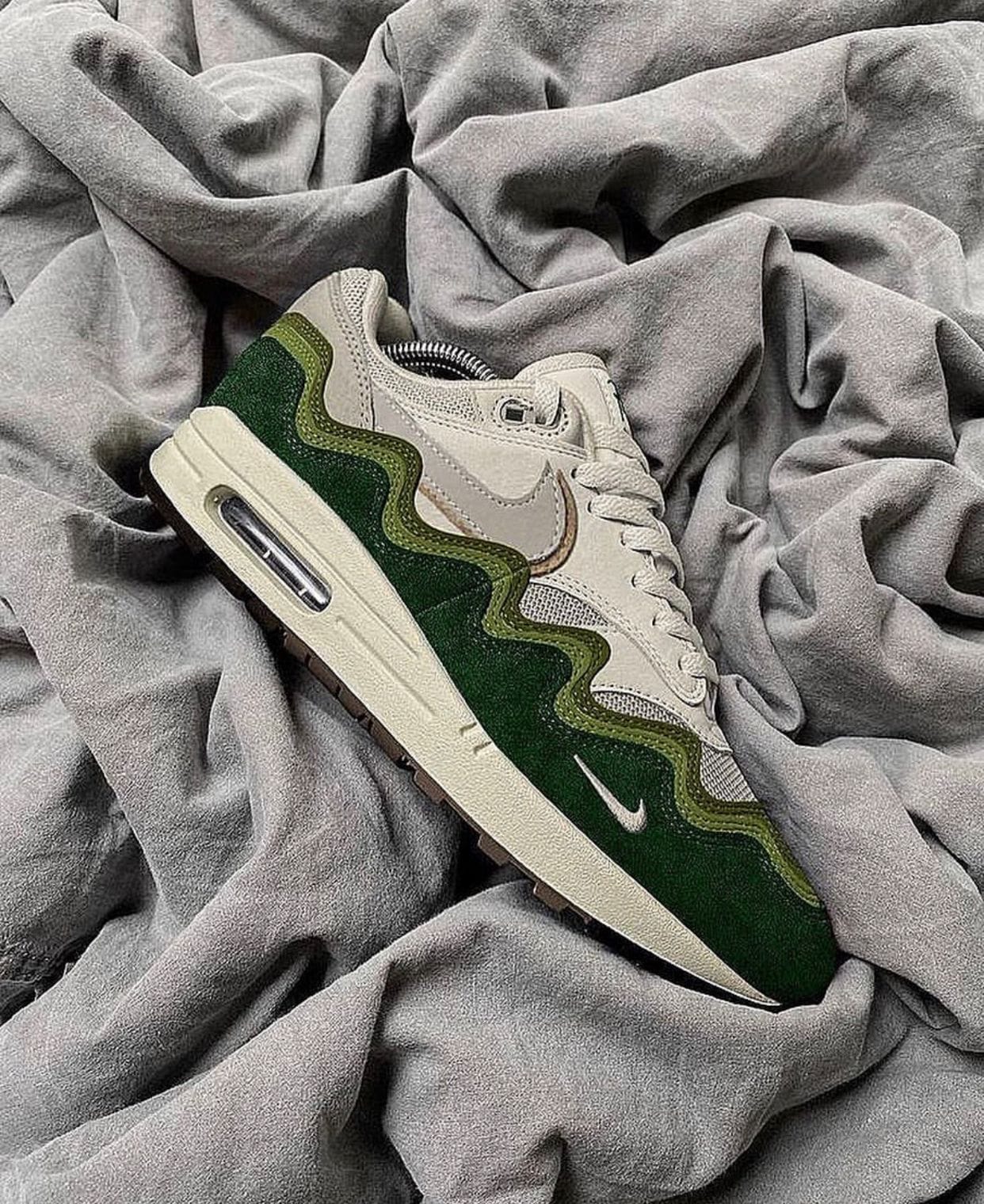 Nike AirMax 1 Patta Sneakers