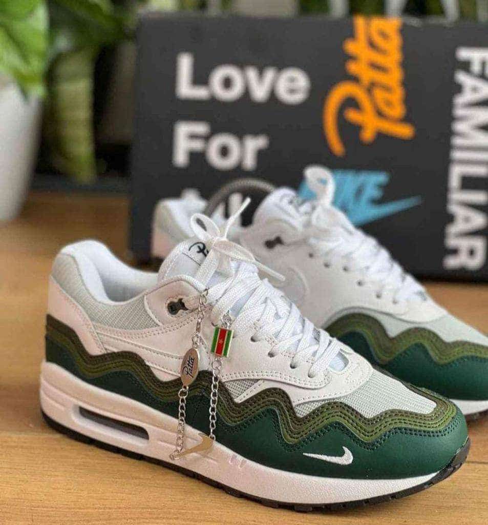 Nike AirMax 1 Patta Sneakers