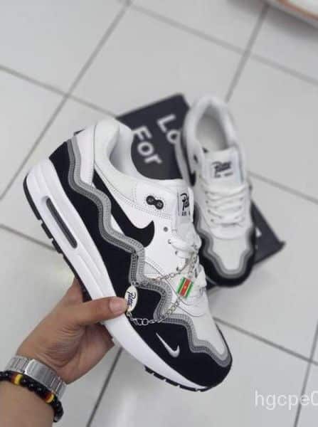 Nike AirMax 1 Patta Sneakers