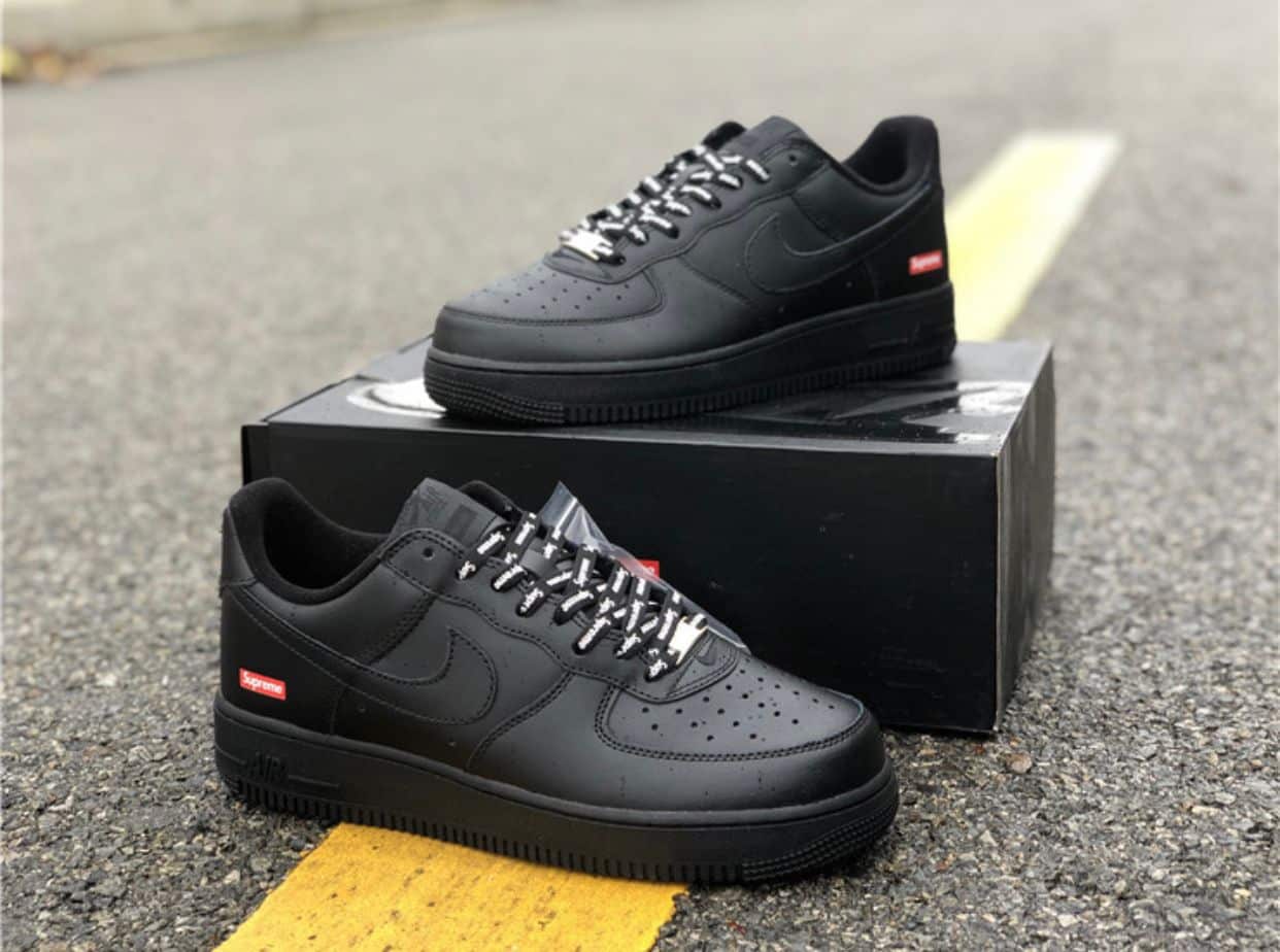 Nike Airforce 1 Supreme Sneakers