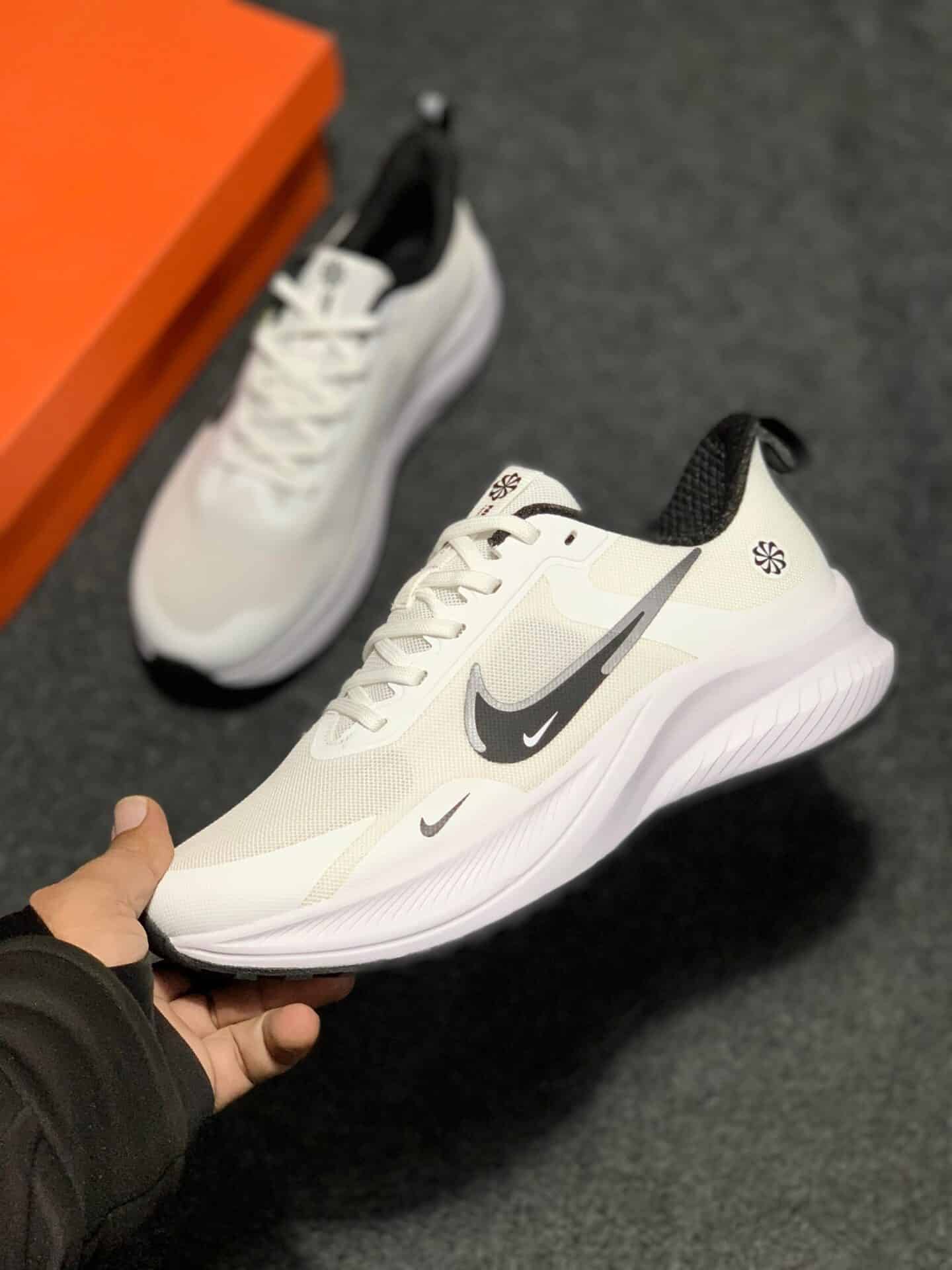 Nike Just Do It White Running Shoes
