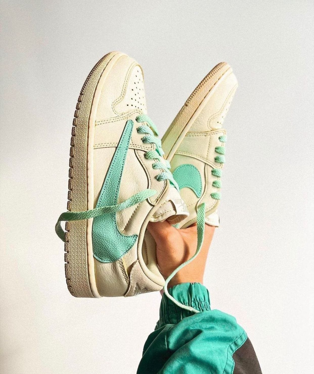 Nike Air 1 Travis Scott Mocha Tiffany White Sneakers
