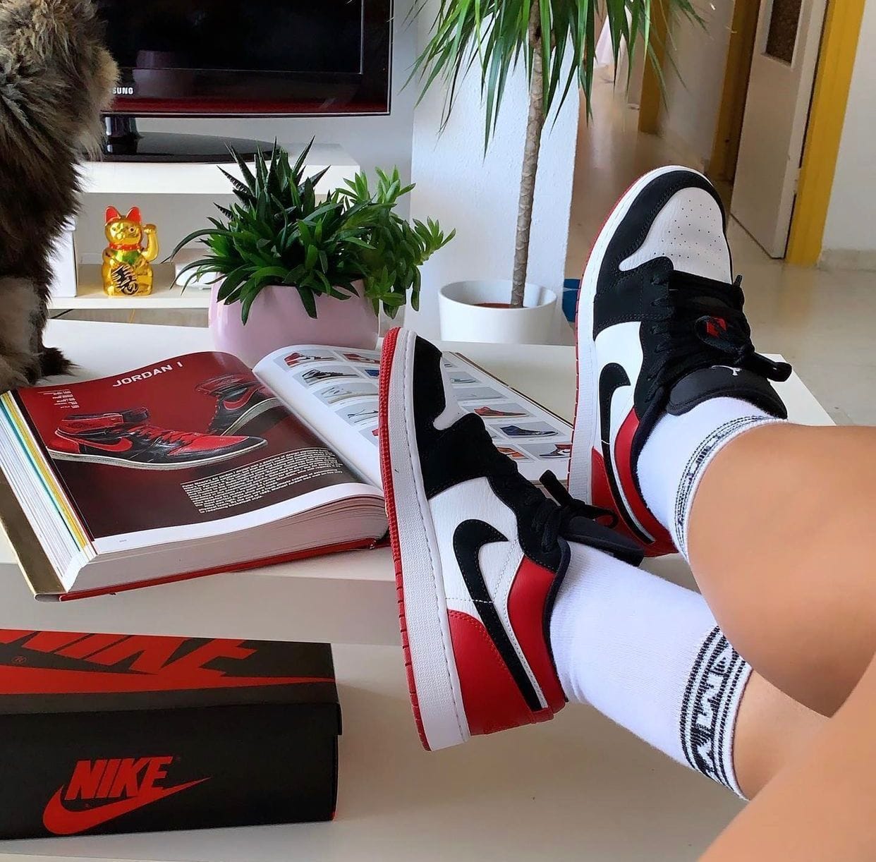 Nike 1 Black Toe Low Sneakers