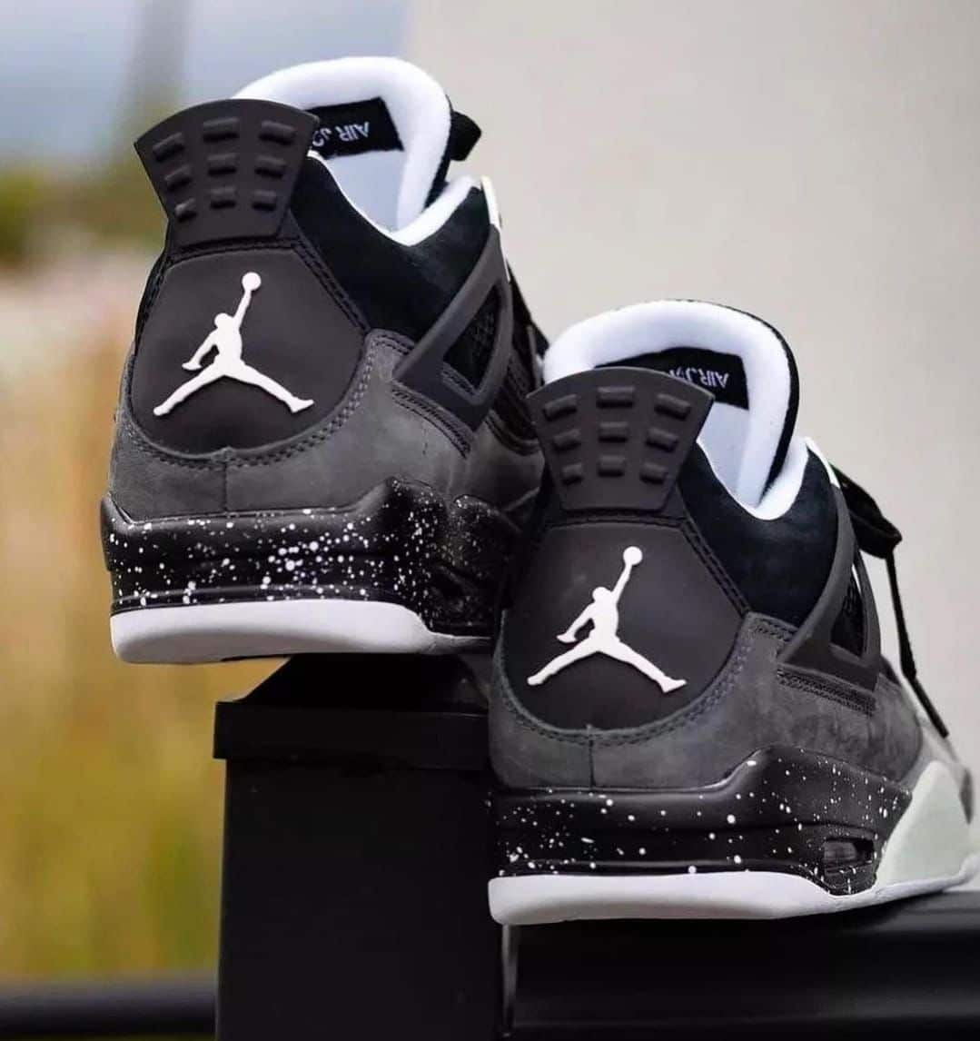 Nike Retro 4 Fear Pack Sneakers