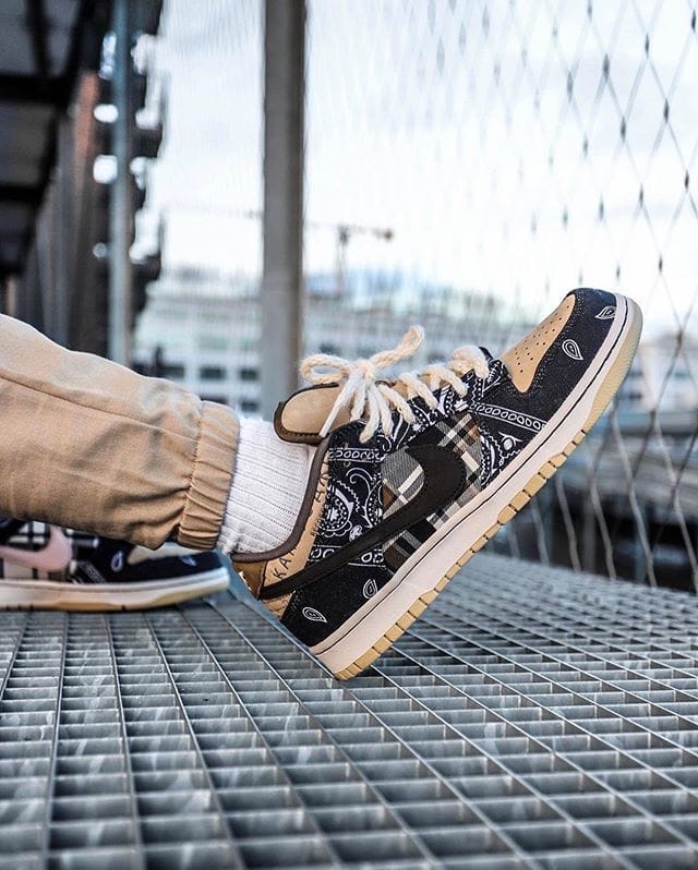 Nike SB Dunk Low Sneakers