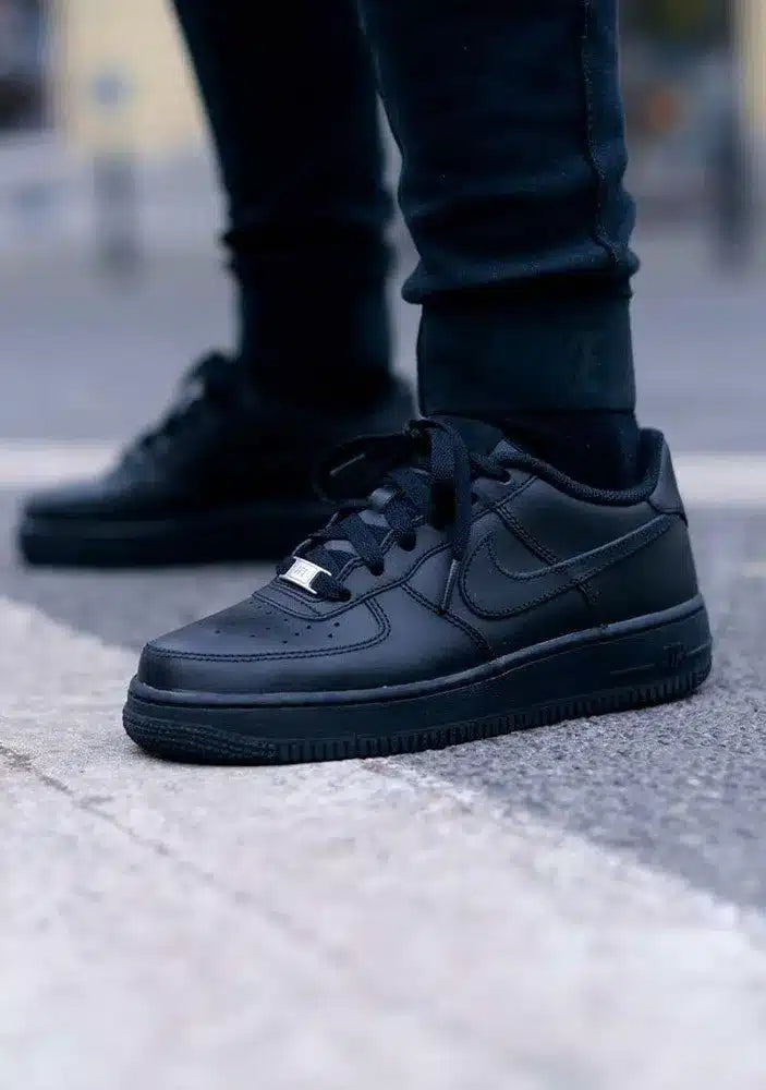 Nike Airforce 1 Black Low Sneakers