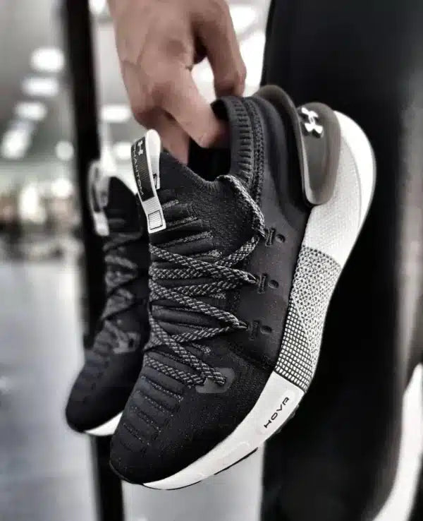 Under Armour Hovr Phantom 3 Black Running Shoes