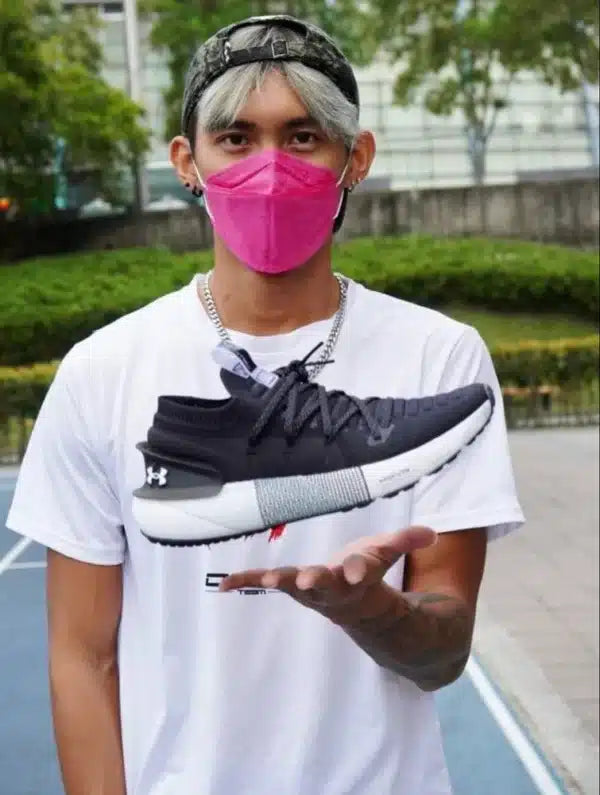 Under Armour Hovr Phantom 3 Black Running Shoes