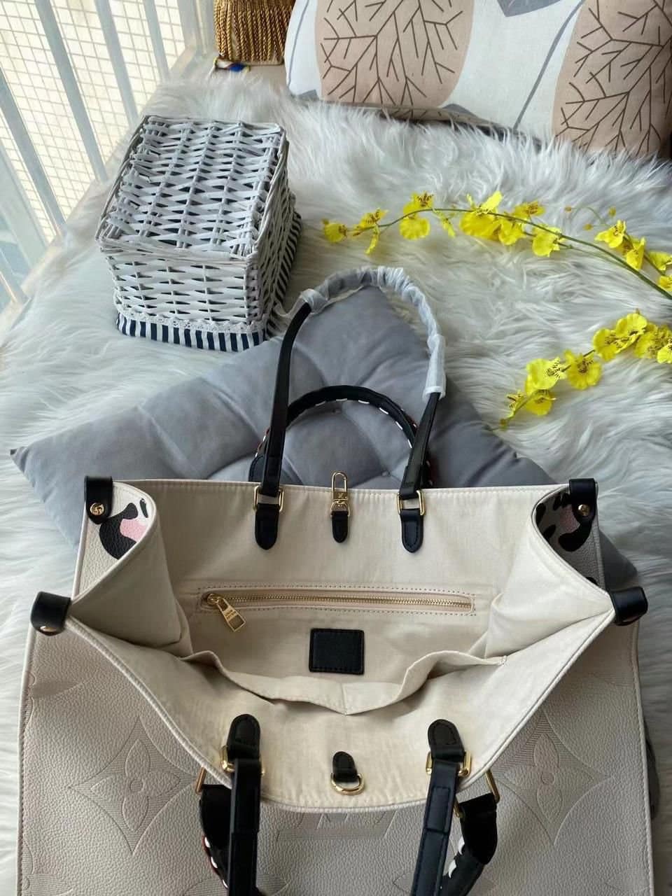 Louis Vuitton LV On The Go Monogram Leather Tote Bag With Dust Bag Large