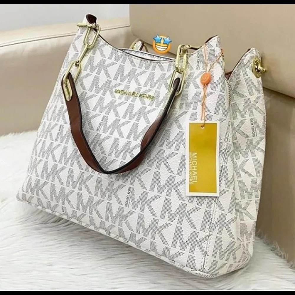 Classy Women’s Michael Kors Handbag