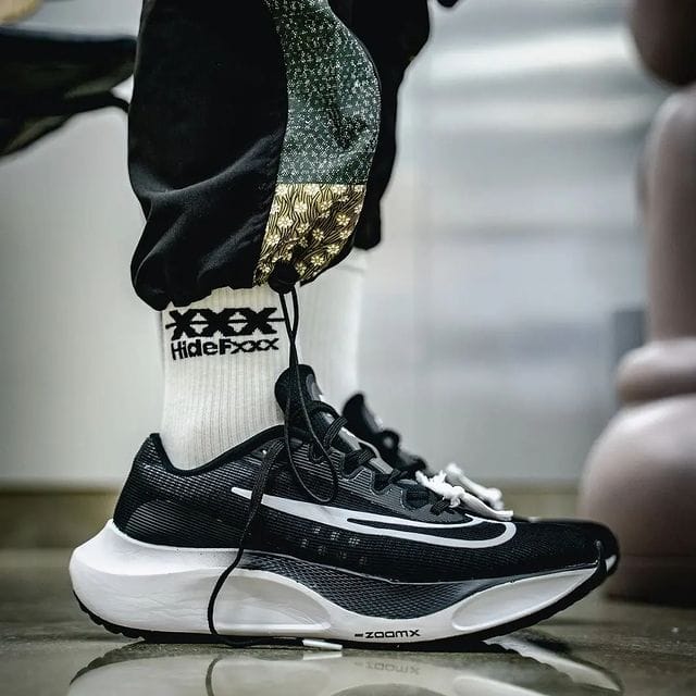 Nike Zoom Fly 5 Black Running Shoes