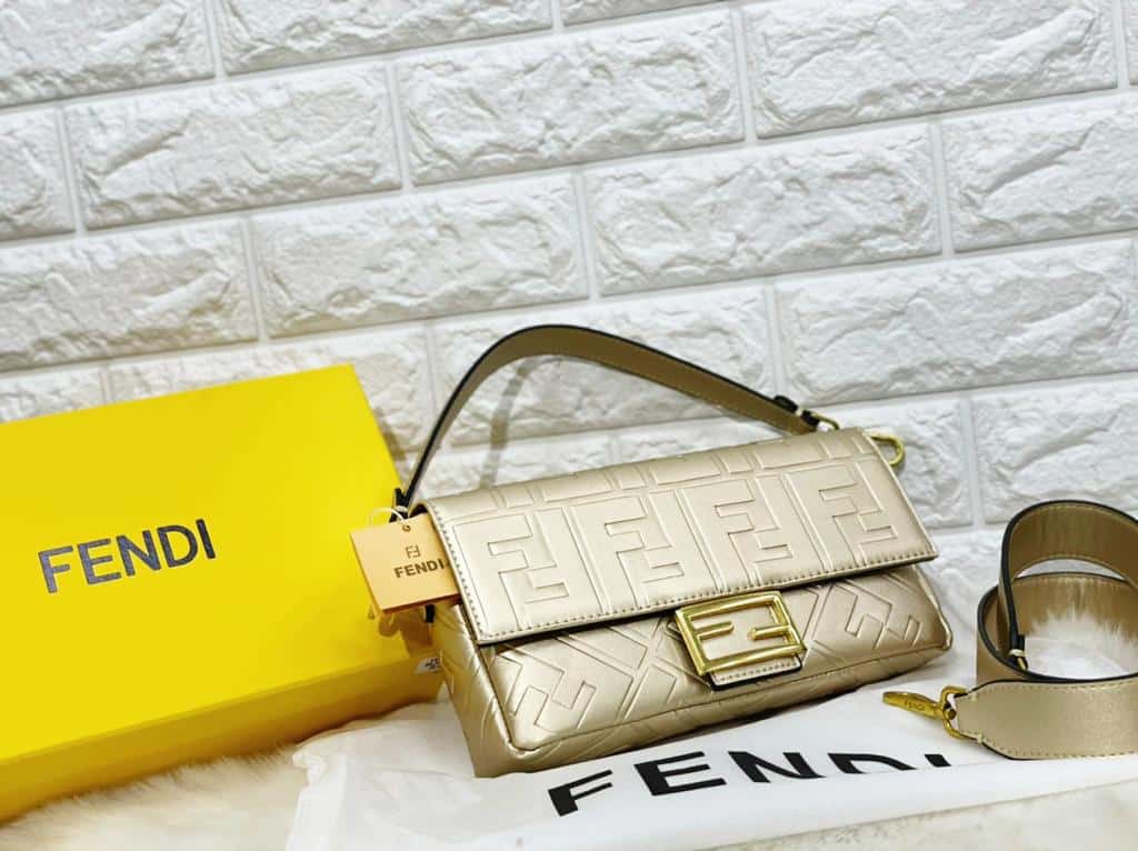 Fendi Roma Totes in Town Golden