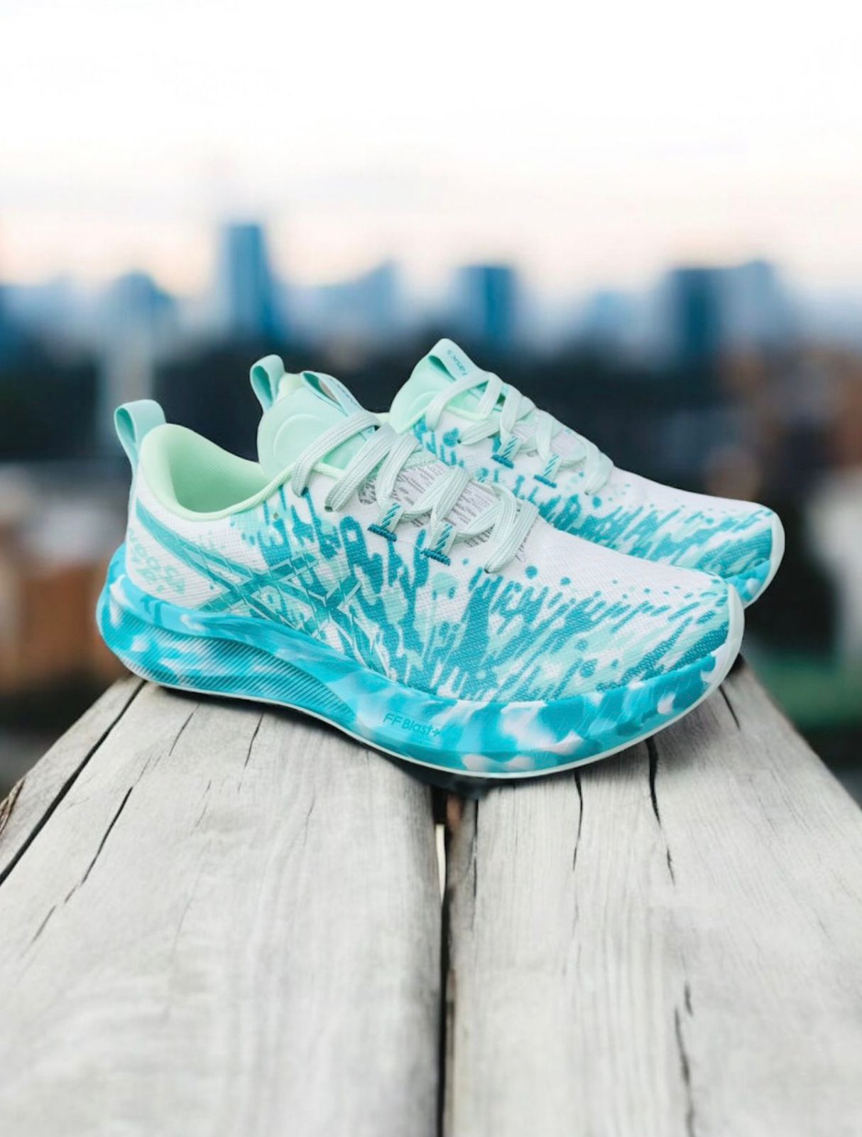 Asics Noosa Tri 16 Sea Running Shoes