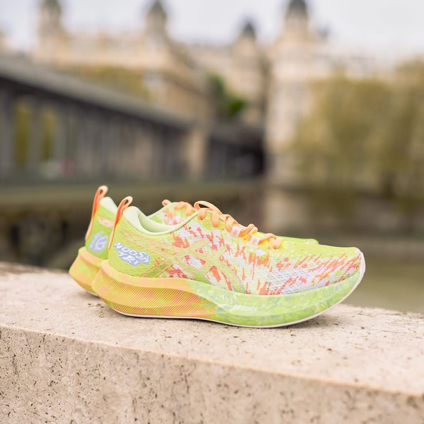 Asics Noosa Tri 16 Yellow Running Shoes