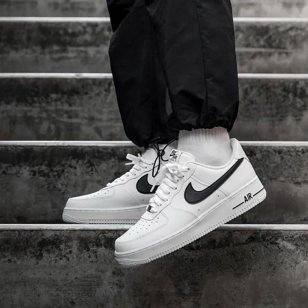 Nike Airforce 1 White Black Sneakers