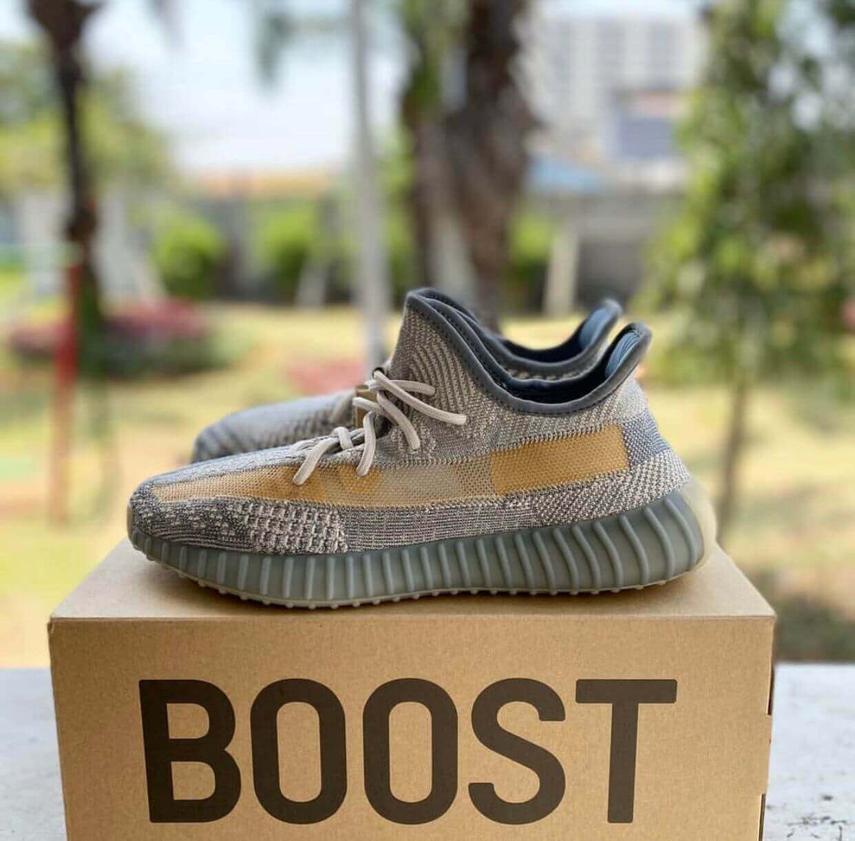 Adidas Yeezy Boost 350 V2 Lsrafil Sneakers