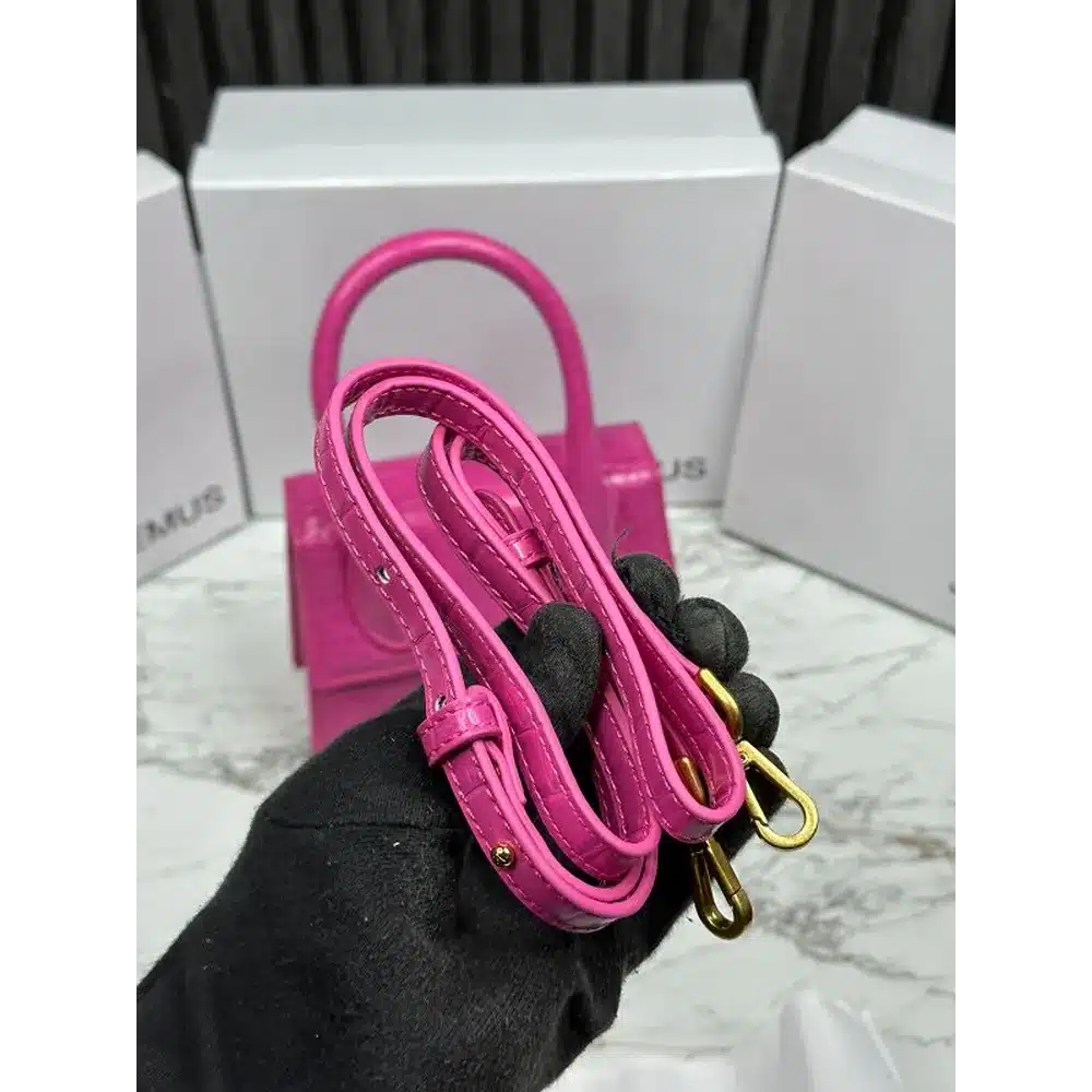Classy Women’s Jacquemus Hanbag