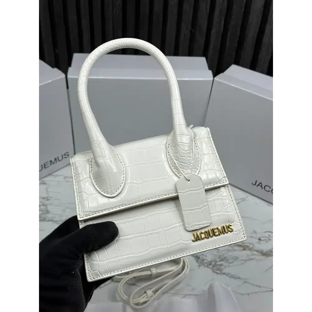 Classy Women’s Jacquemus Hanbag