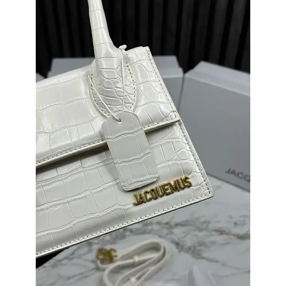 Classy Women’s Jacquemus Hanbag