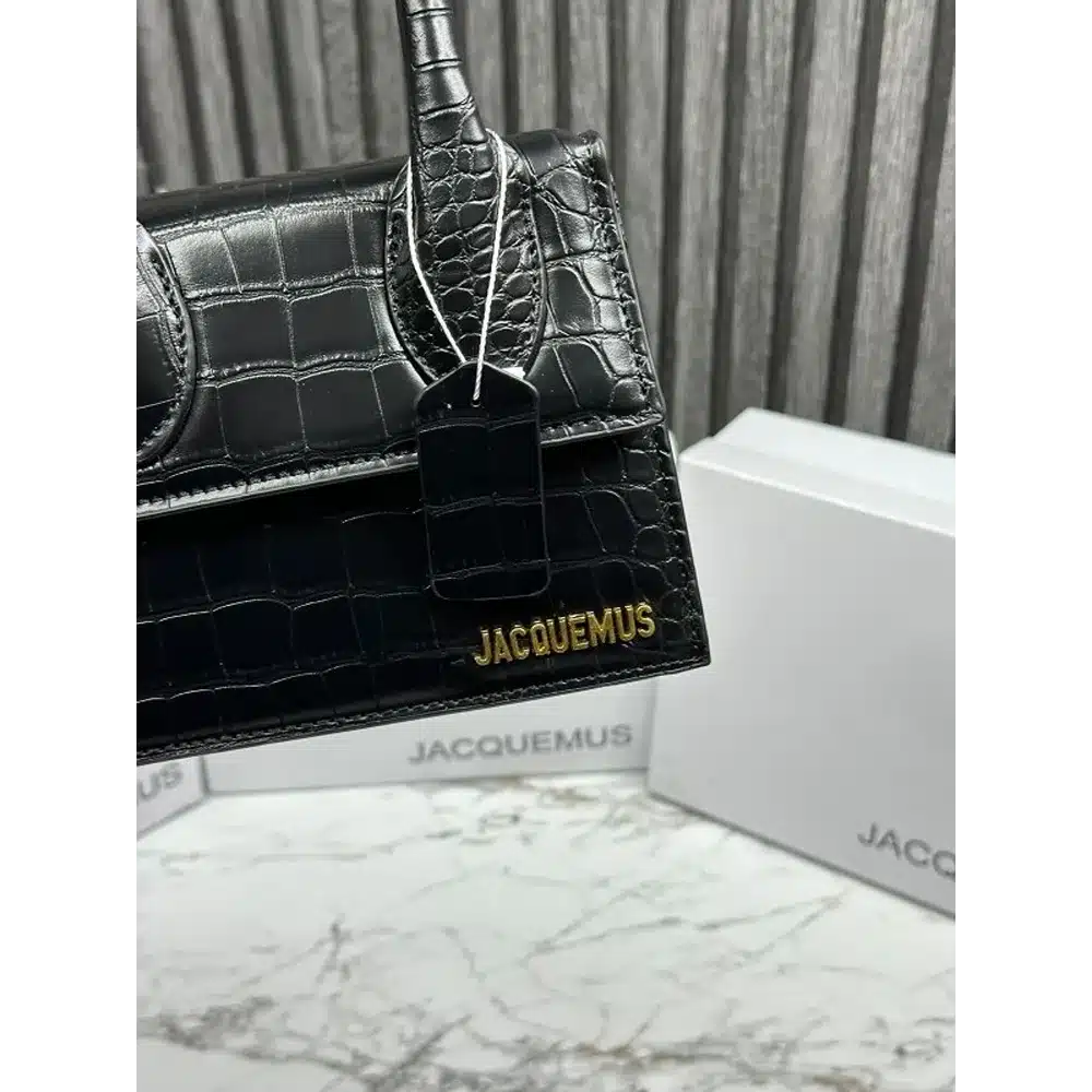 Classy Women’s Jacquemus Hanbag