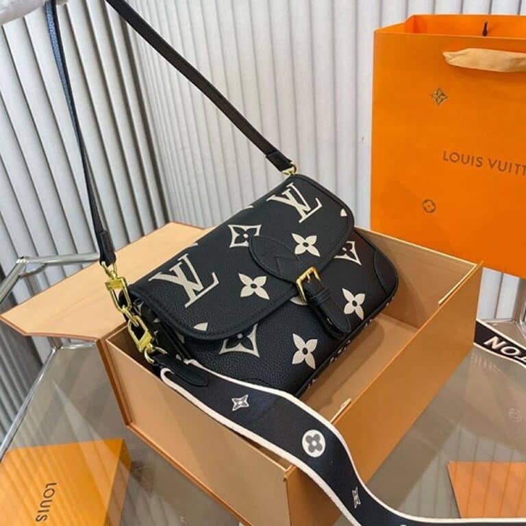 Louis Vuitton Bag Diane PM With Box Dust Bag 2 Sling Belts