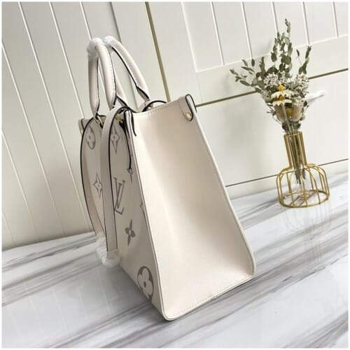 Louis Vuitton Onthego Leather Handbag
