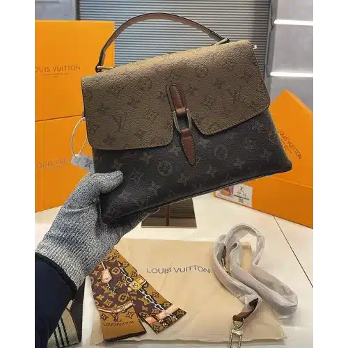 Classy Louis Vuitton Handbag For Women