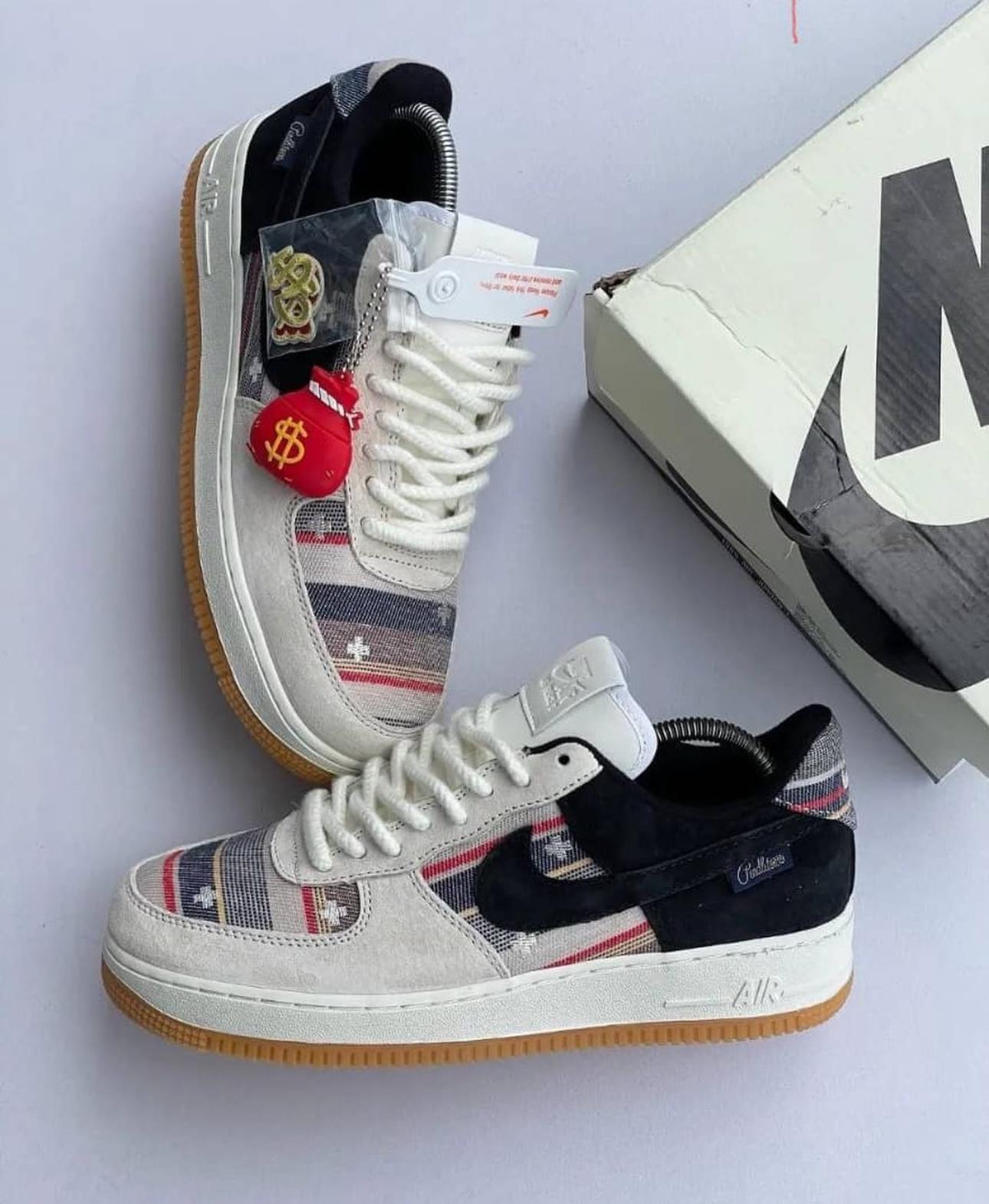 Airforce 1 Dollar Sneakers