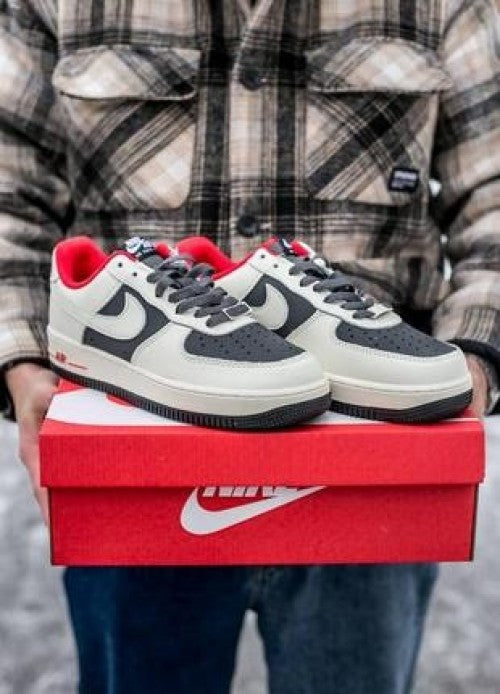 Airforce 1 LV8 Sneakers