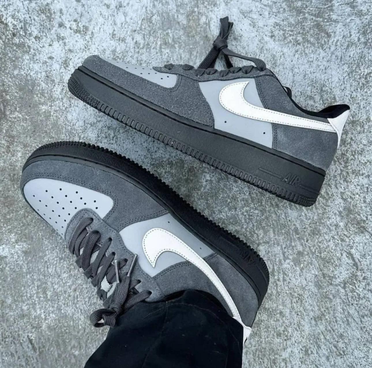 Airforce 1 Wolf Sneakers
